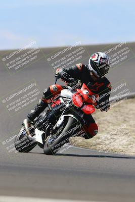 media/Sep-21-2025-TrackDaz (Sun) [[277c75b276]]/C Group/1240pm (Turn 2)/